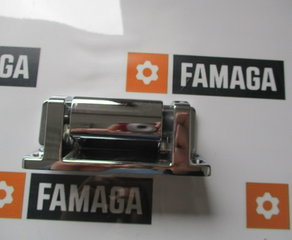 Угловой шарнир
Eckscharnier
Zink-Druckguss, verchromt, links, steigend, für
Türen ab 60 mm Überschlag 